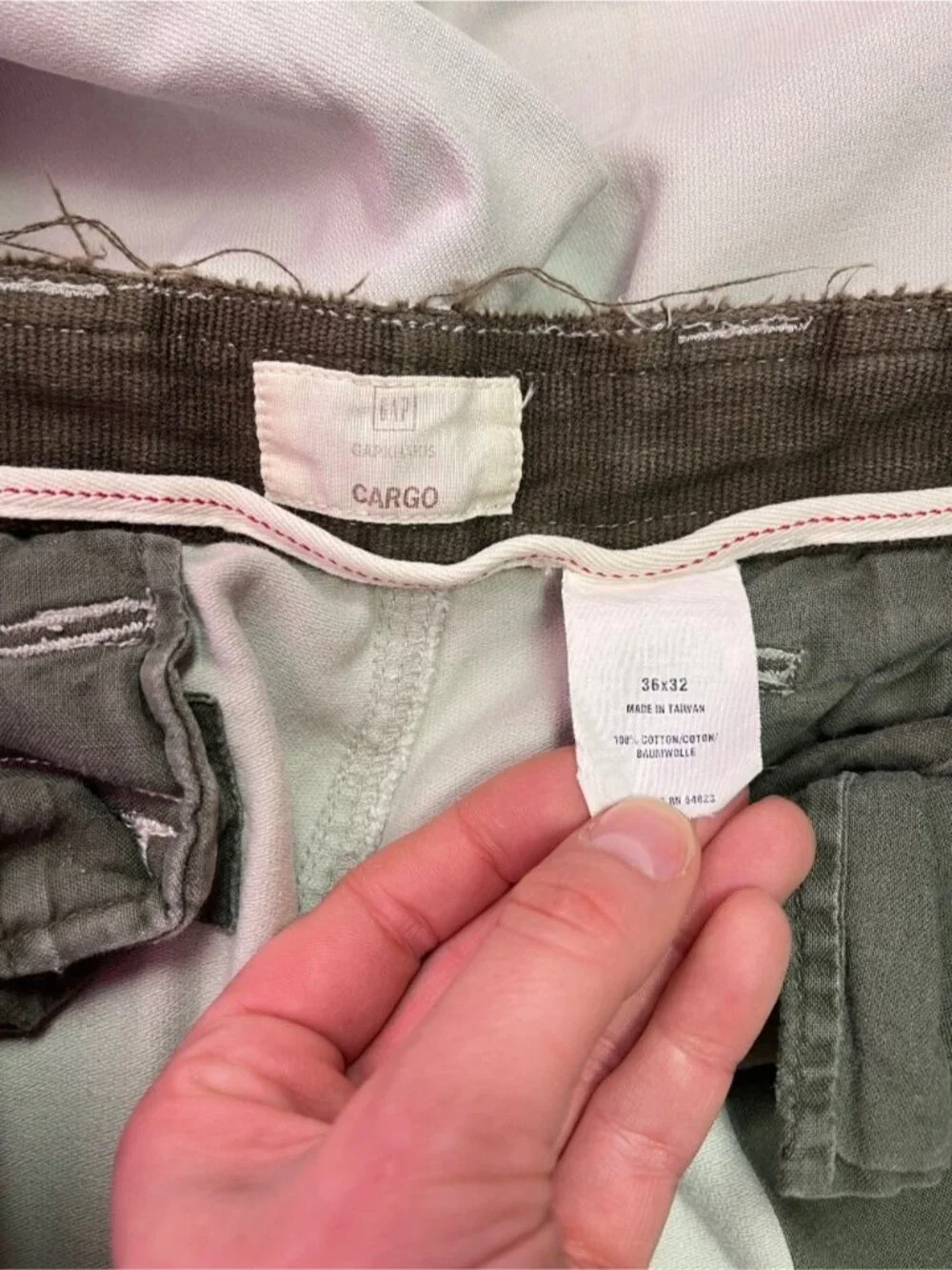 GAP Khakis Y2K Vintage Cargo Pants Beige Distressed Straight Leg Men’s 36